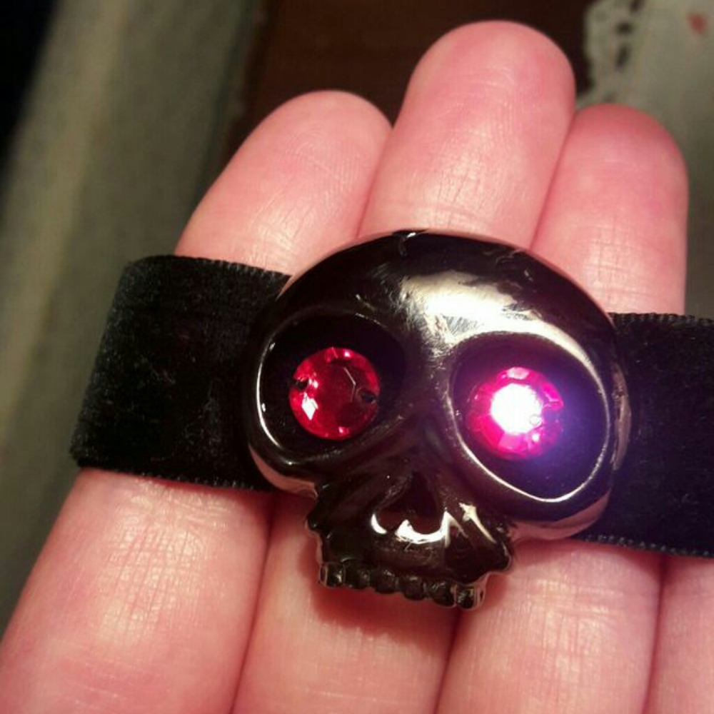 Skull Choker Necklace